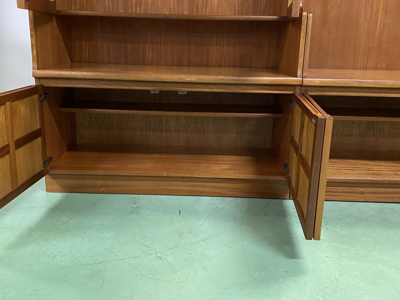 English library in 3 modules from the 1980s in teak