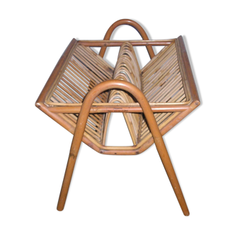 Magazine rack Wicker rattan of the 1970s vintage