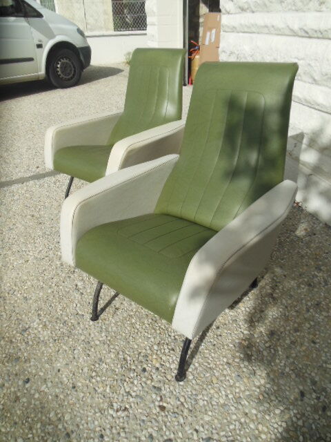 Lot of 2 vintage armchairs