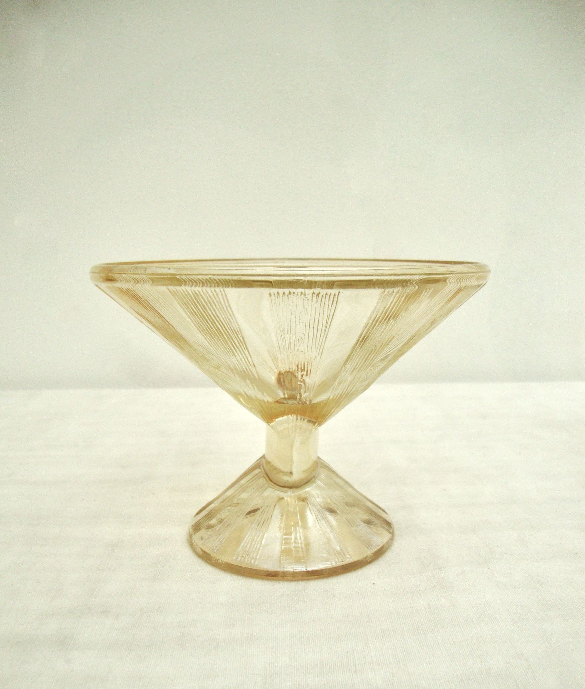 Set of 6 art deco dessert cuts