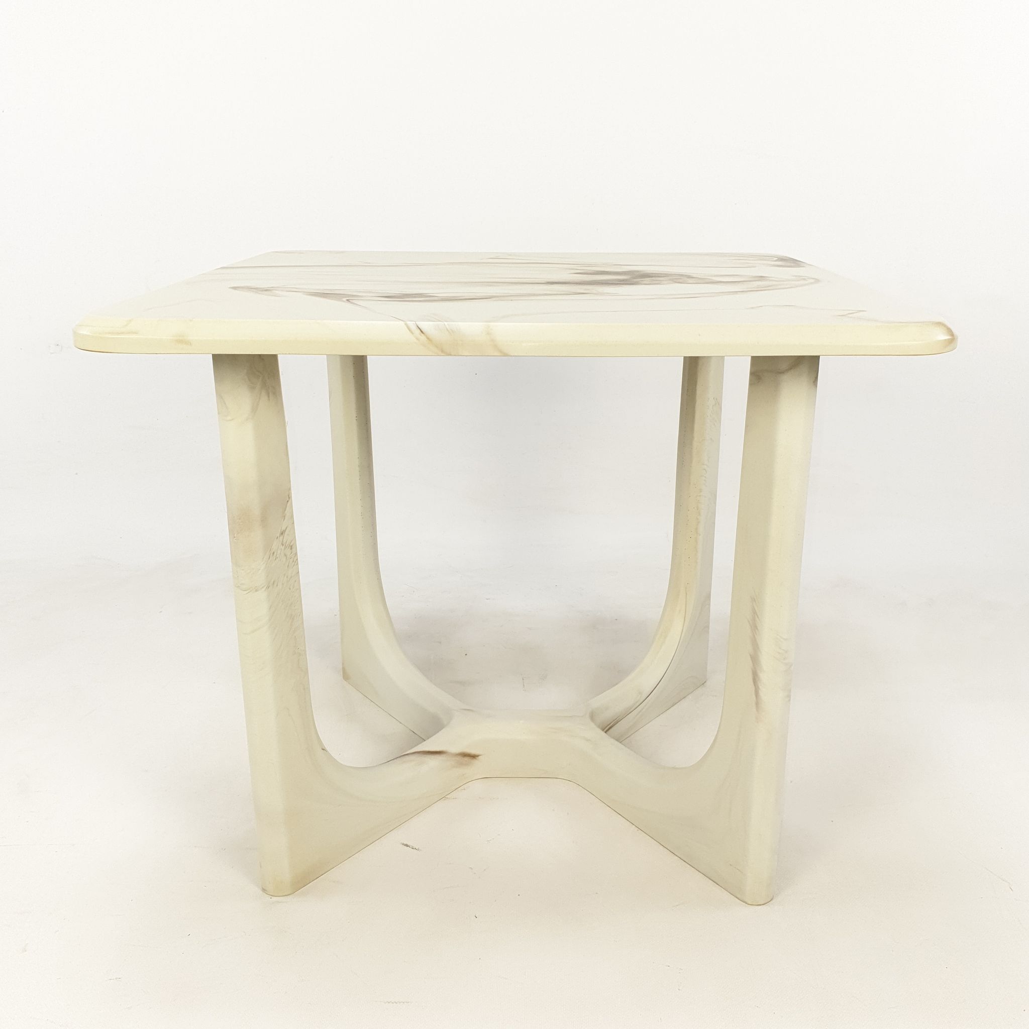 Table basse italienne marmorino du milieu du siècle, années 1950