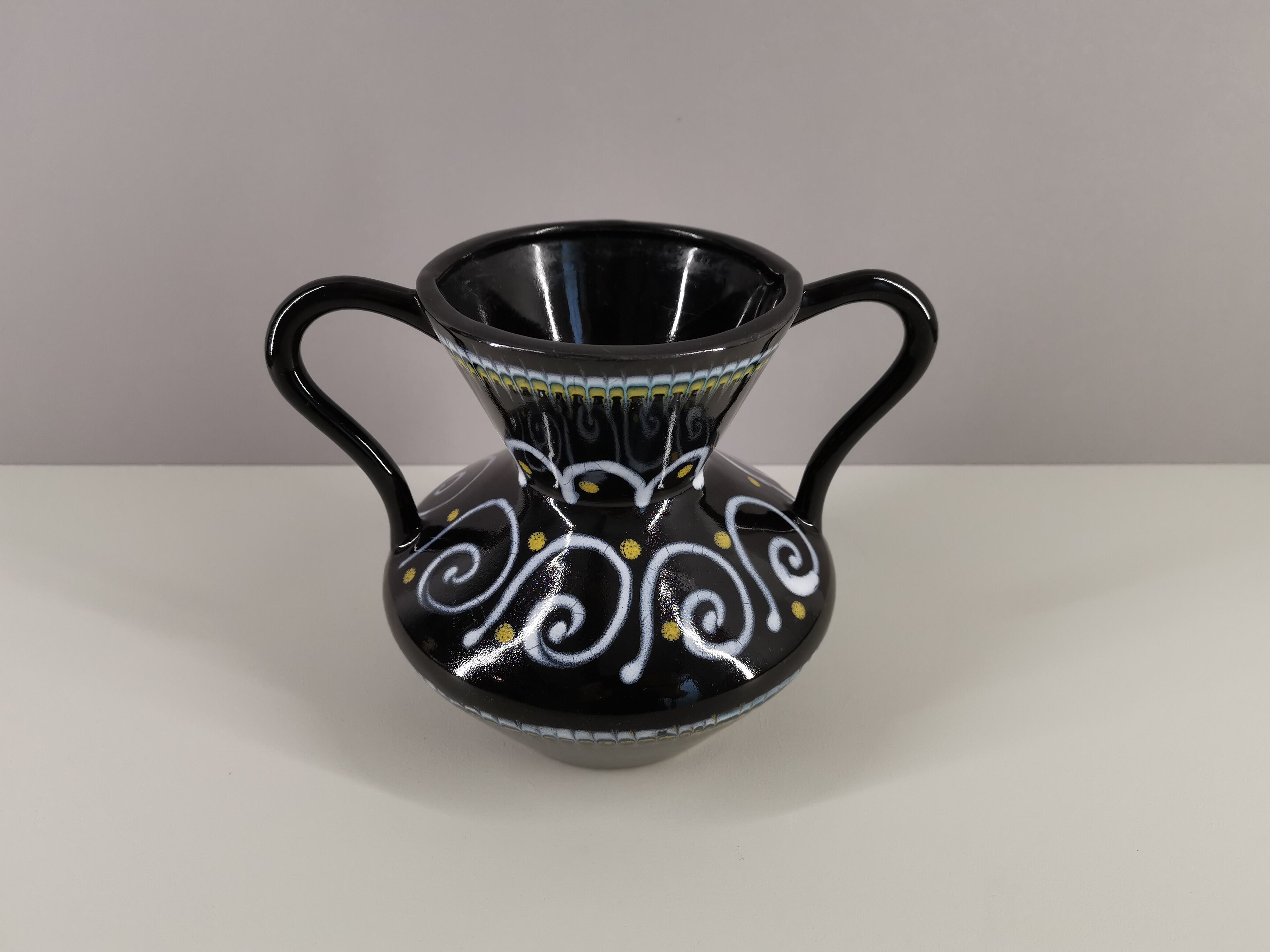 Ceramic vase by T.B décor and antique shape 50