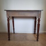 Desk with turned legs