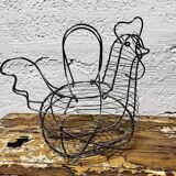 Chicken-shaped wire basket