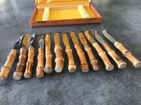 Ensemble de 12 couteaux vintage manche en bambou coutellerie b.j.b dans leur écrin