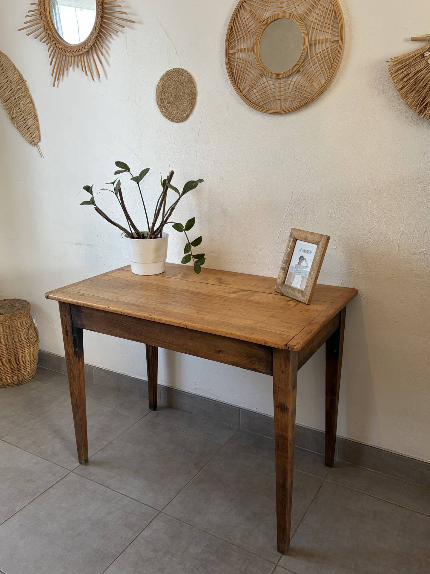 Farmhouse table / vintage desk