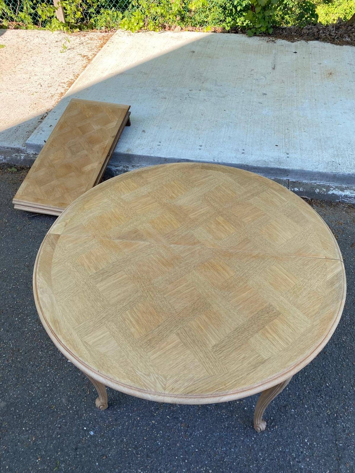 Louis XV extendable round table in solid raw oak 210cm and X marquetry