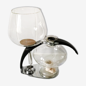 Cona coffee maker with complete depression