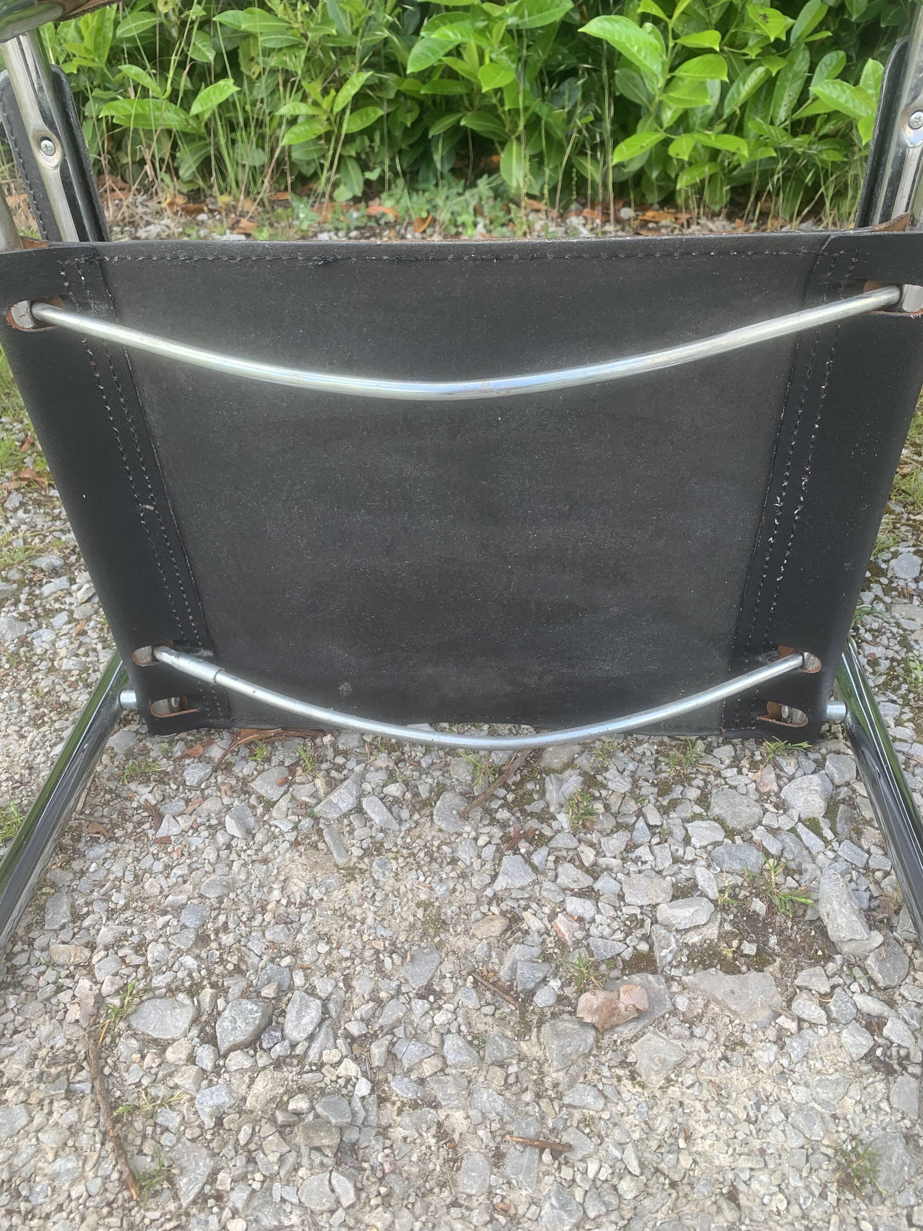Paire de fauteuils style matteo Grassi MG5