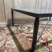 Table basse en fer et verre 1980