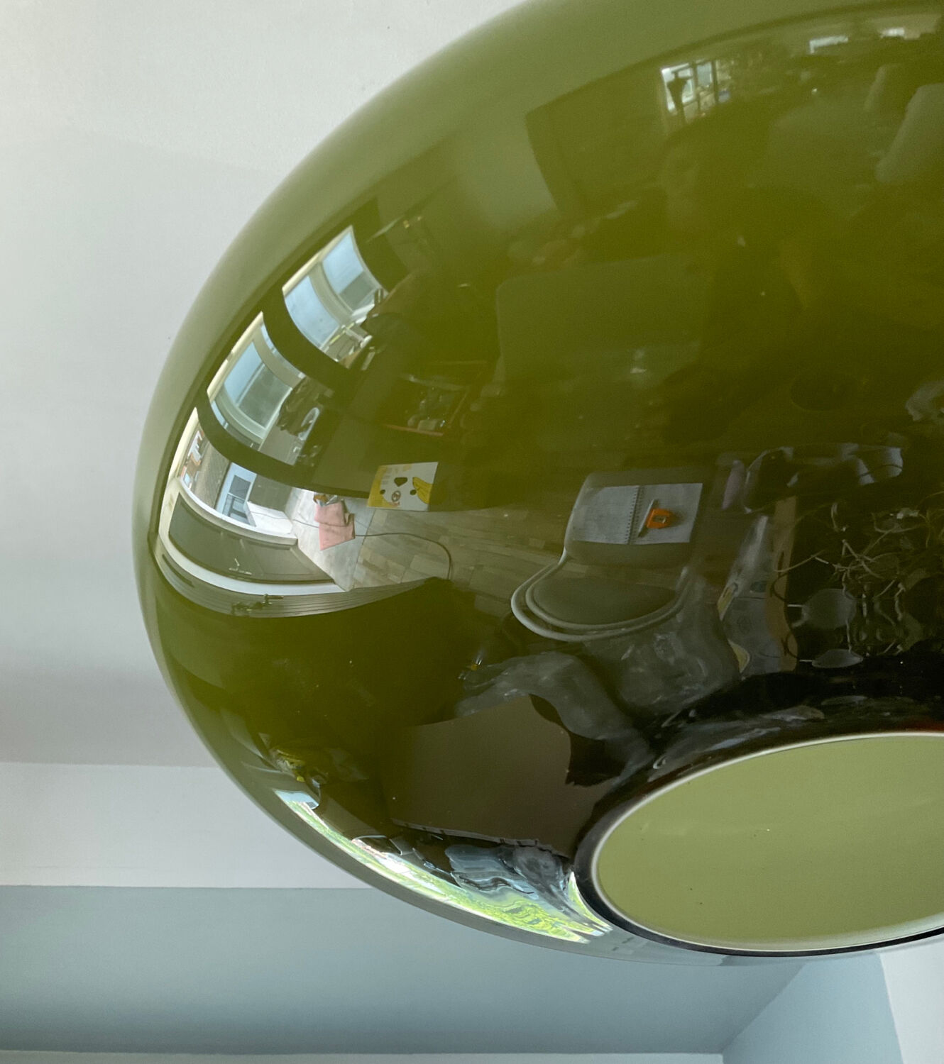 Suspension in opaline from the 70s