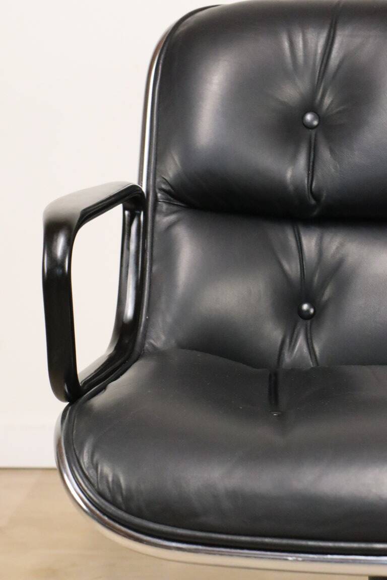 Charles Pollock leather office chair, Knoll edition, 1970