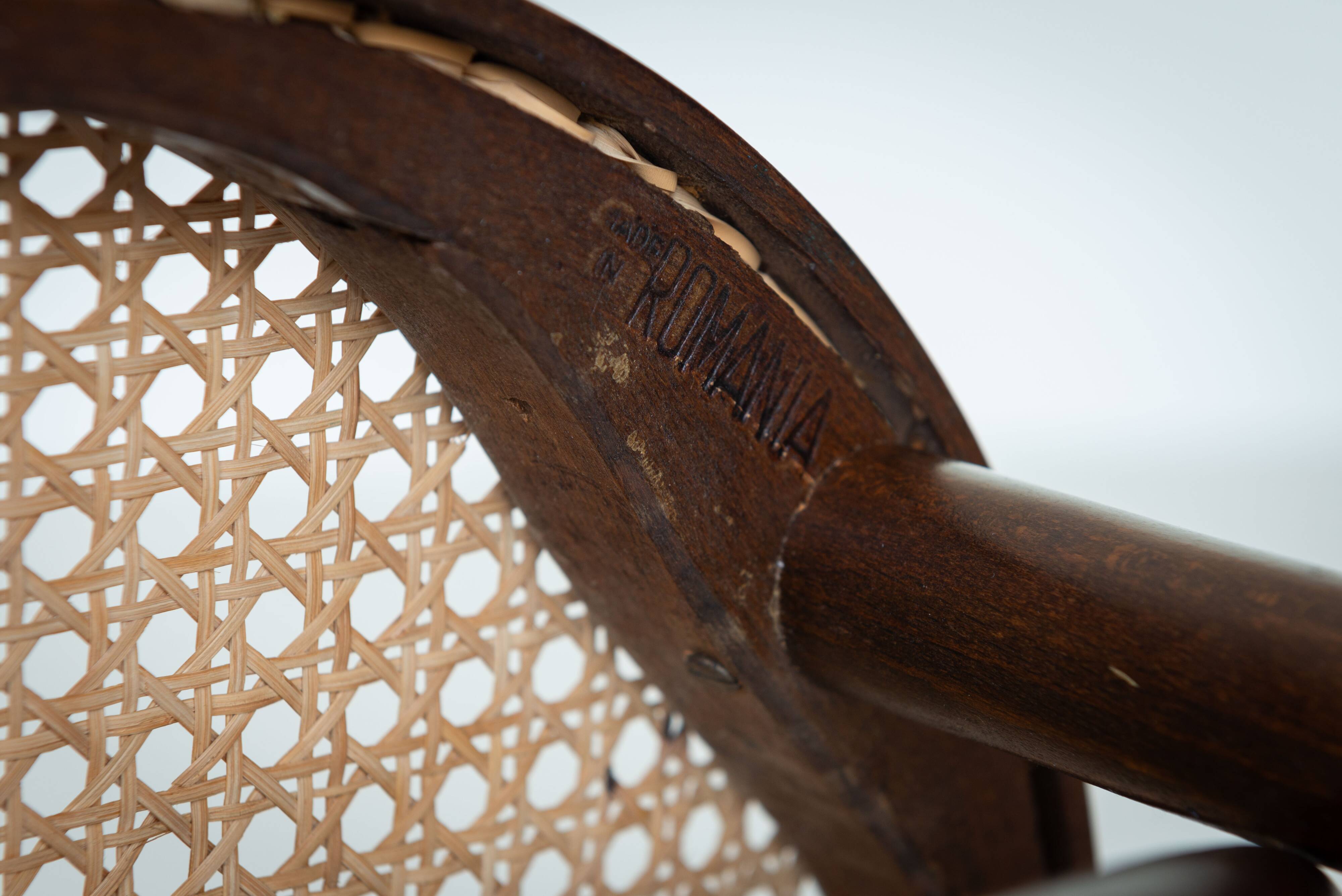 Ensemble de trois chaises « Chaplin » par Thonet