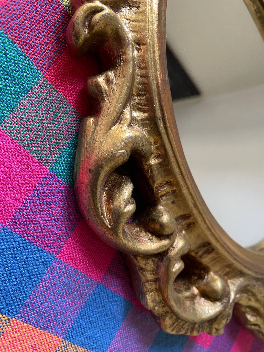 Golden rockery mirror