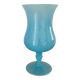 Vase en opaline bleu
