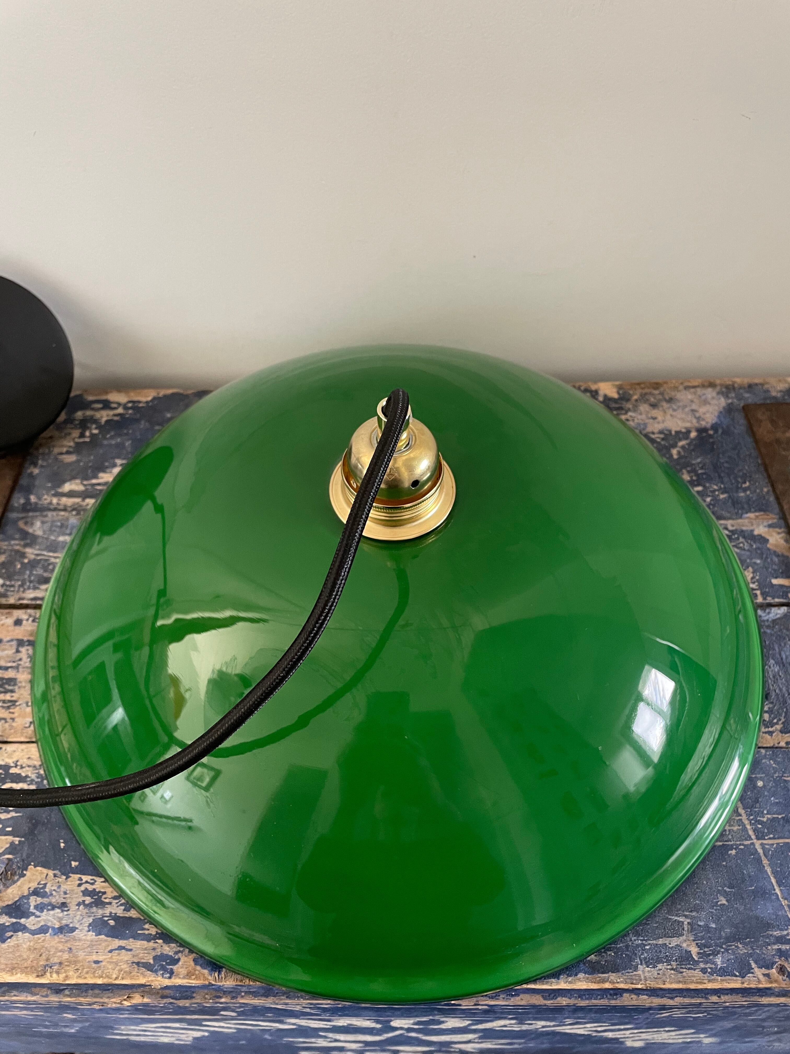 Vintage pendant lamp in electrified green opaline to nine