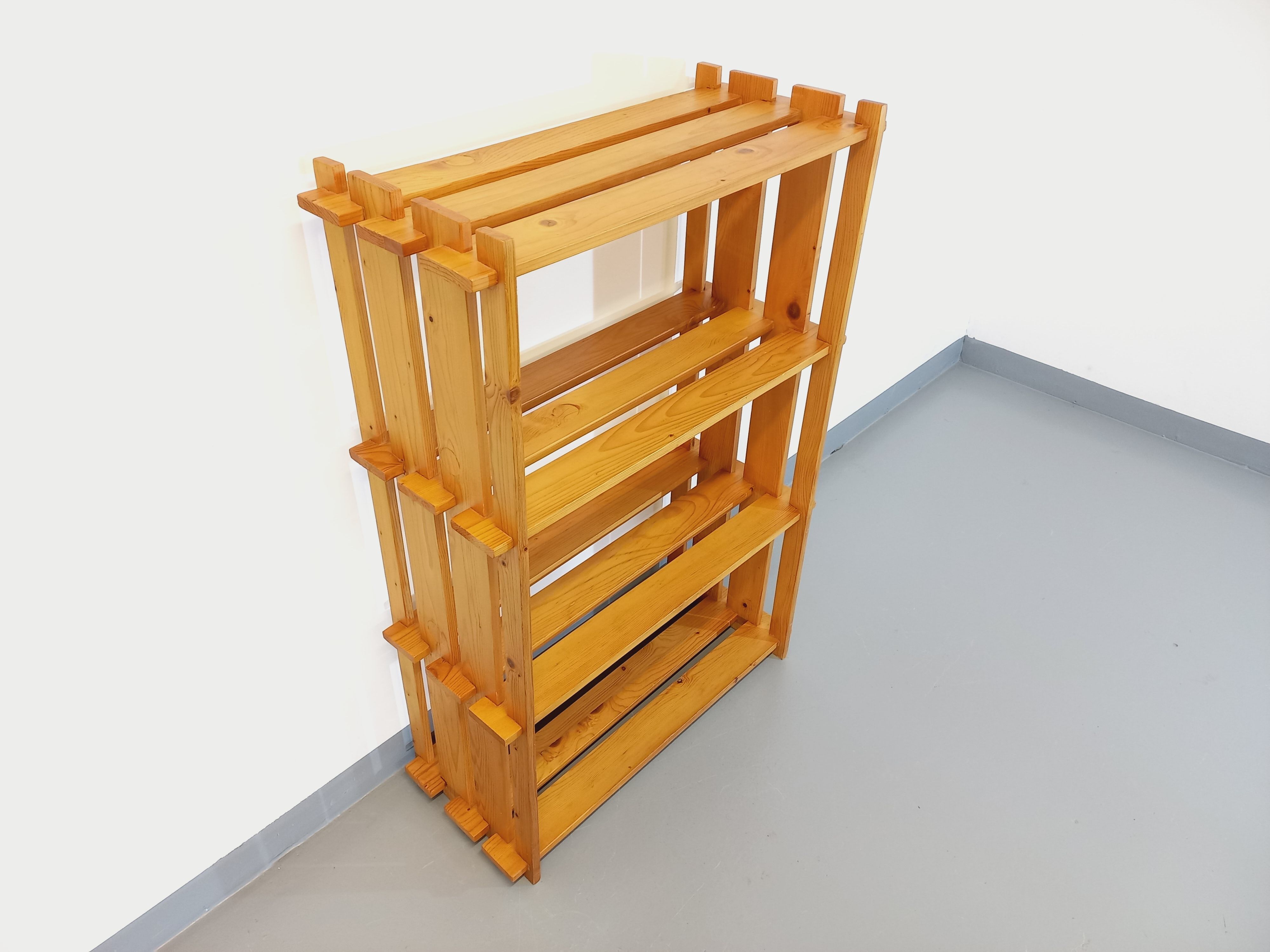 Bookcase vintage pine shelf from the 80s in the style of Maison Regain