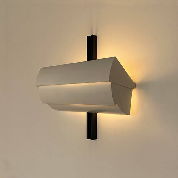 Ernesto Gismondi, Stria wall light, Artemide, 1986