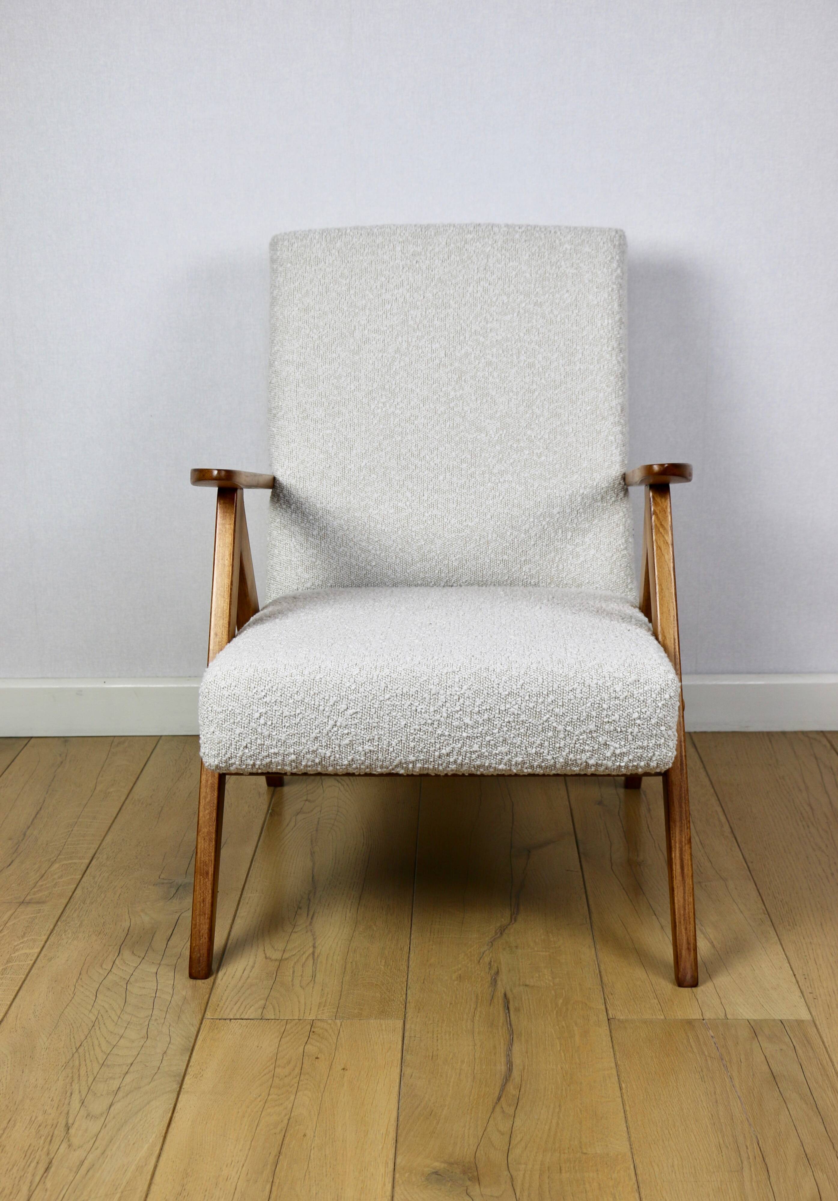 Vintage armchair B-310 VAR white structural boucle 1970s - natural wood in beech colour