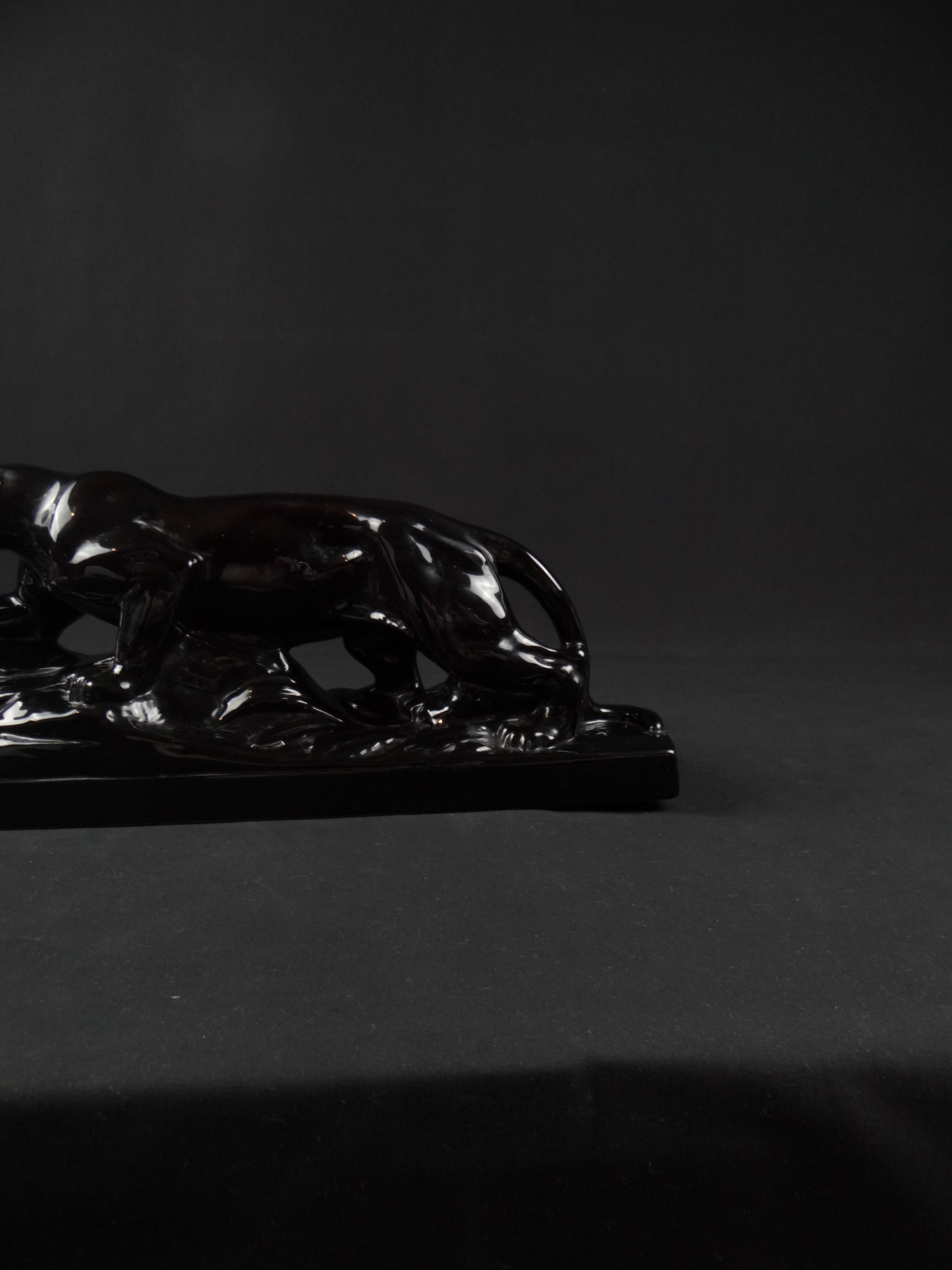 Black ceramic hunting panther from the Art Deco period, circa 1930
