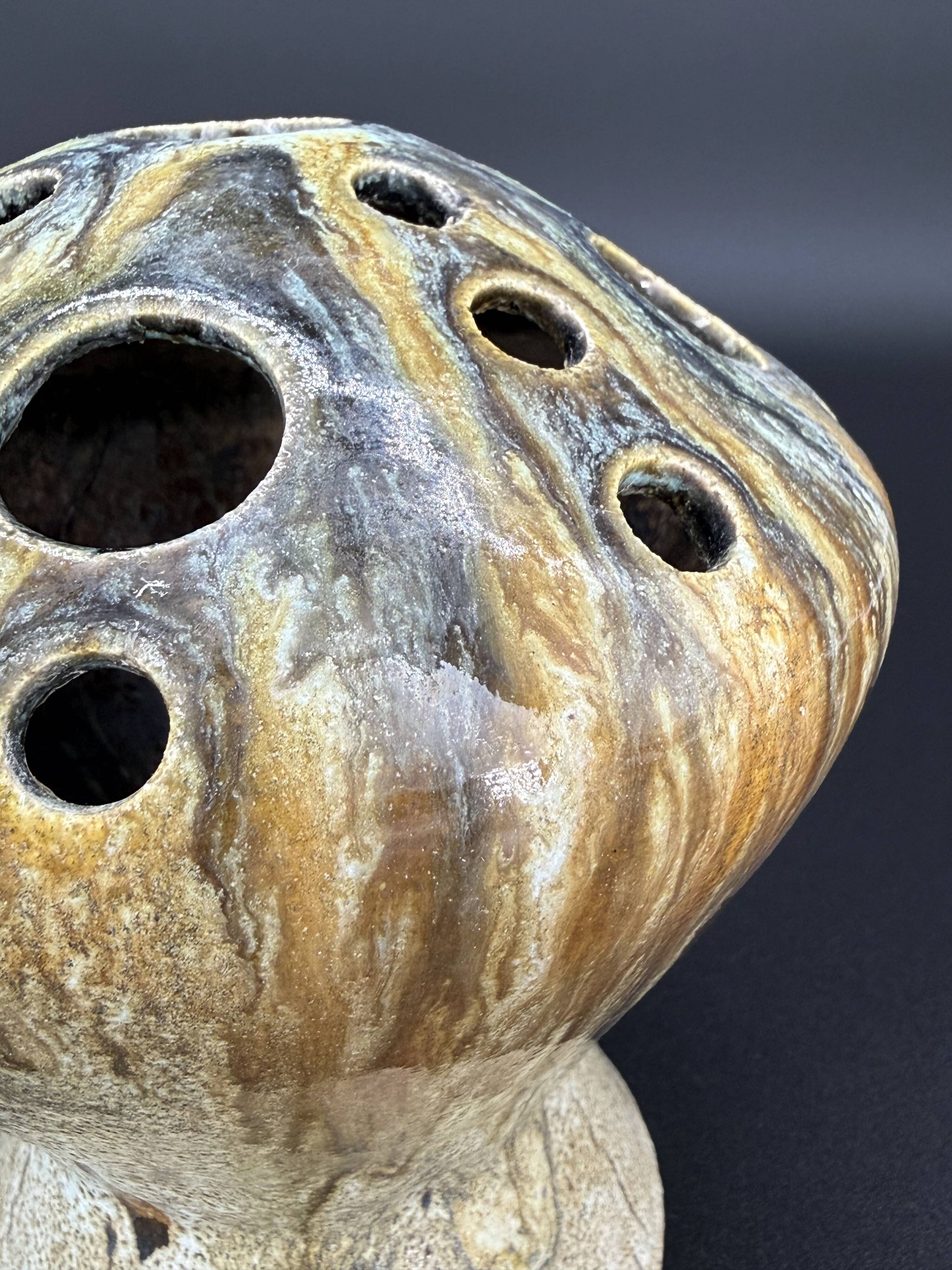 Accolay flower frog in psychedelic glazed ceramic