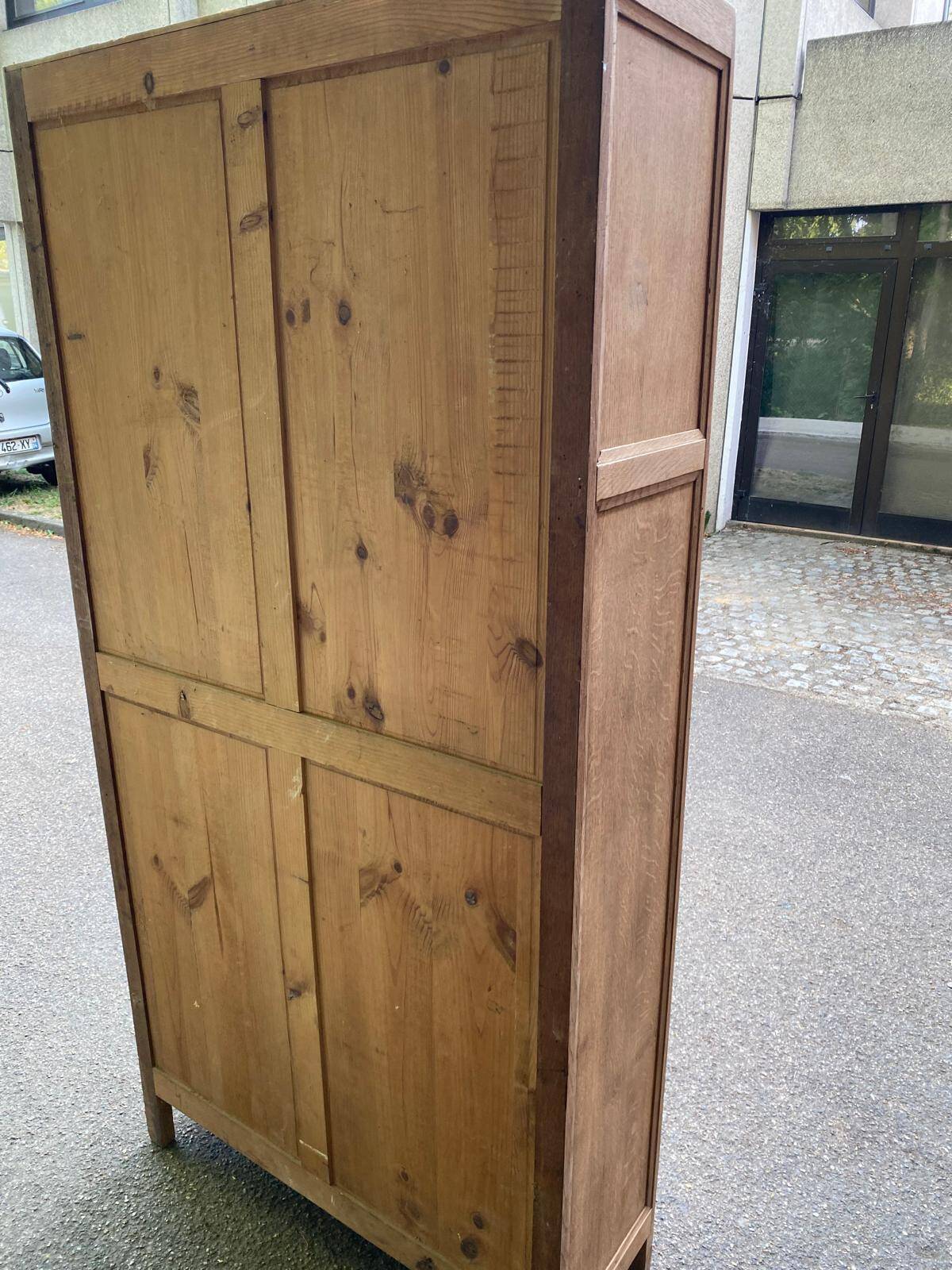 Parisian bonnetière cabinet, stripped display in solid oak from the 1930s.
