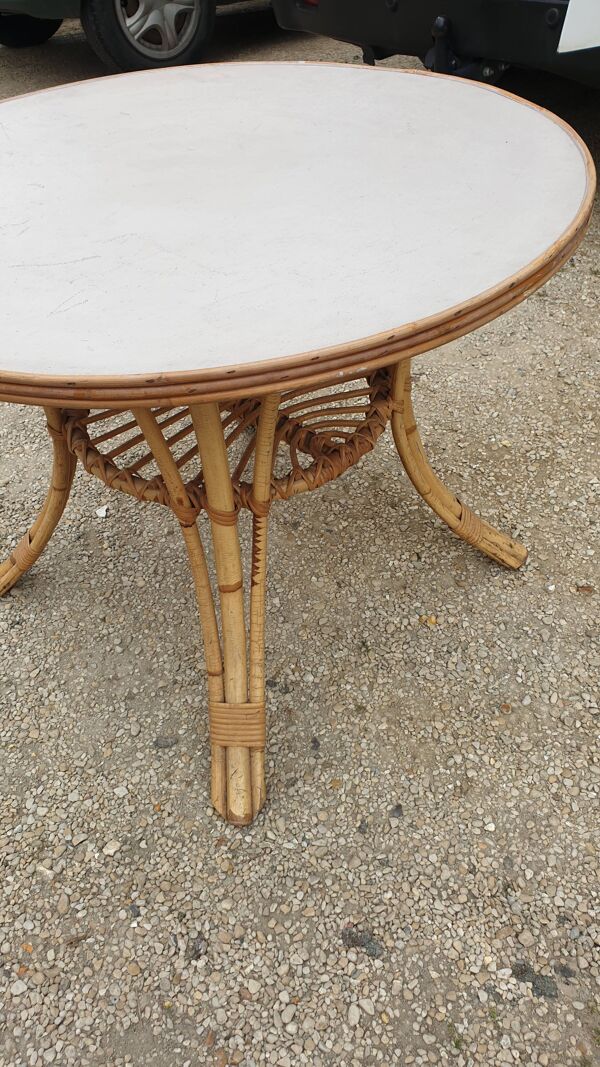 Table ronde rotin