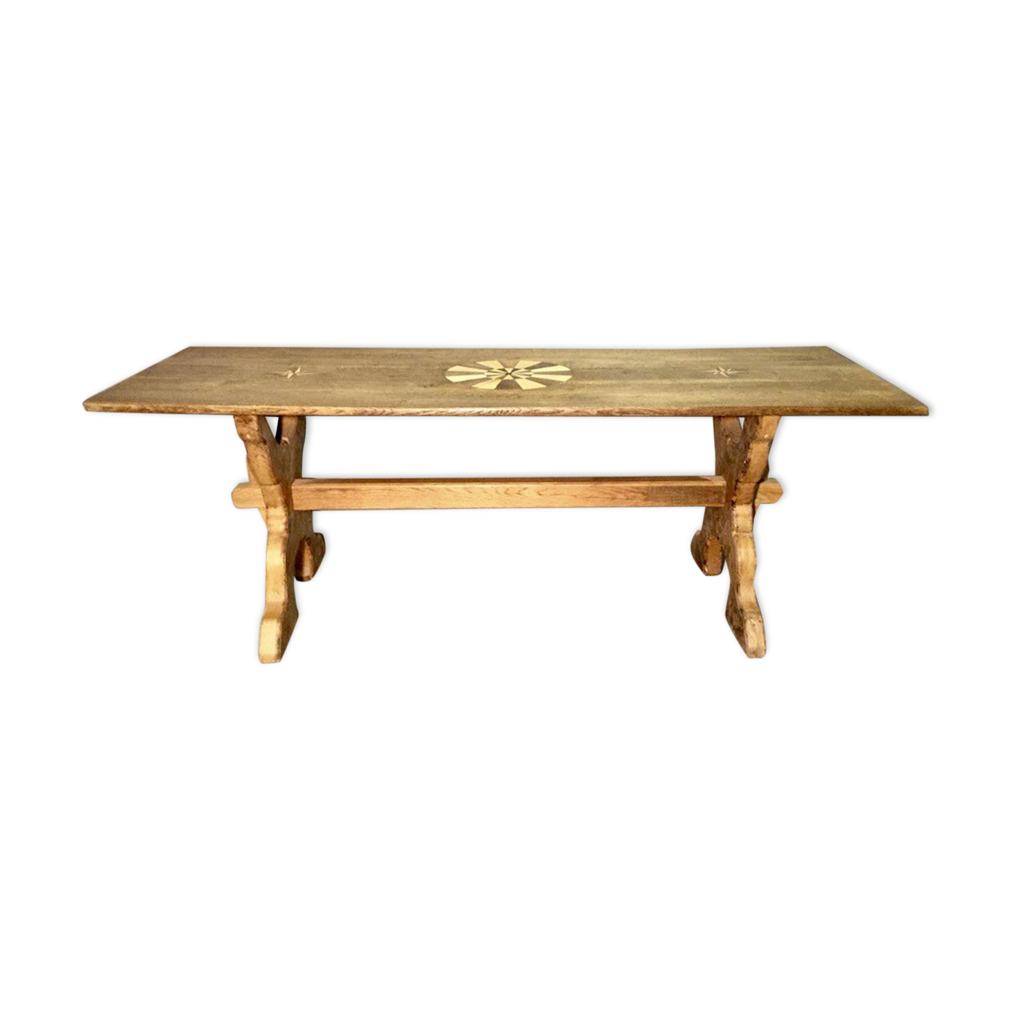 Table foot in x, top branded rosace and rose of winds