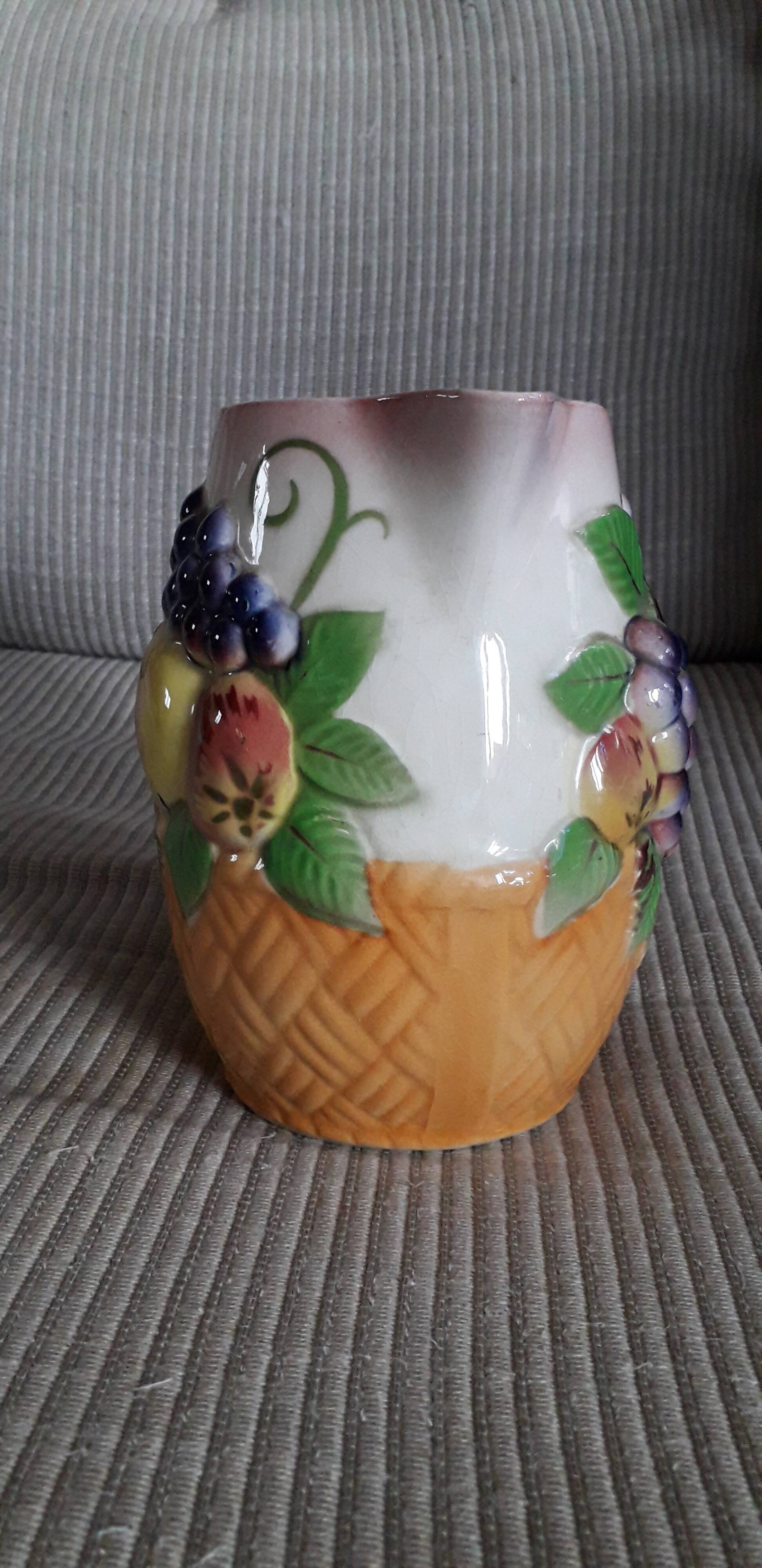 Vintage ceramic slip with fruit decoration