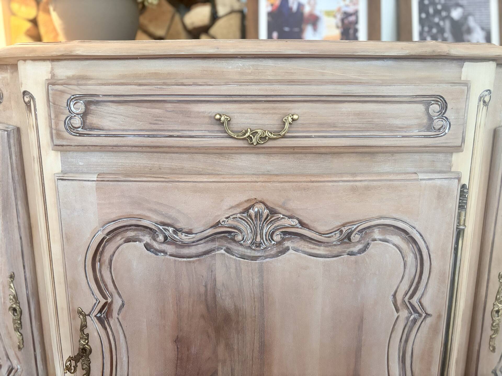 Antique grand buffet in solid oak – Louis XV style – Bleached wood –