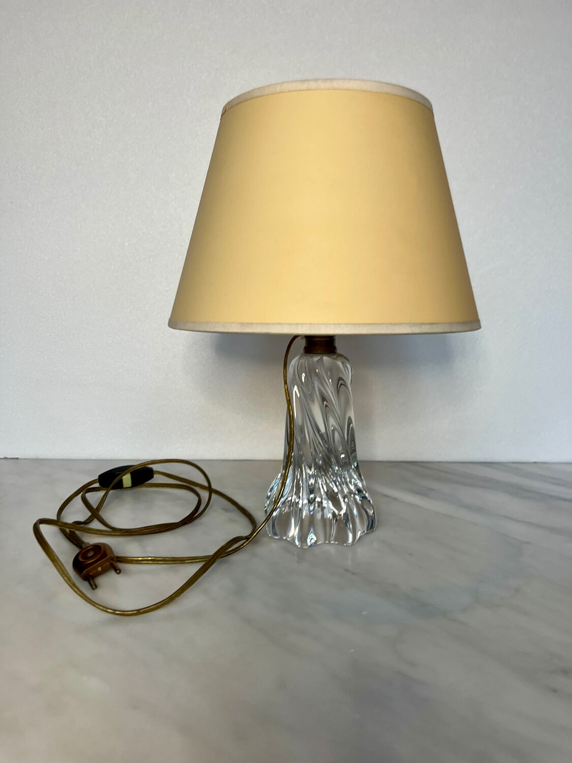 Twisted crystal lamp base signed Baccarat