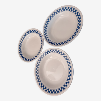 Trio of hollow earthenware plates ''Oxford Brazil'' Blue Checkerboard patterns