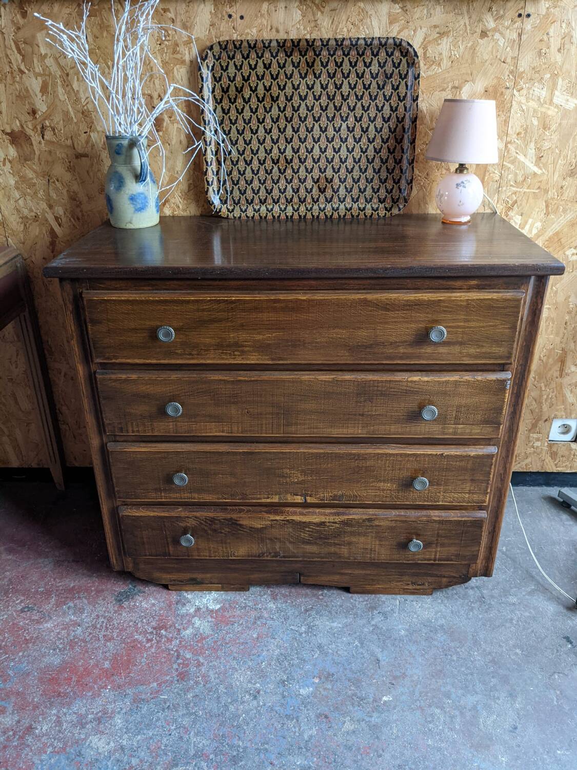 Chest of drawers