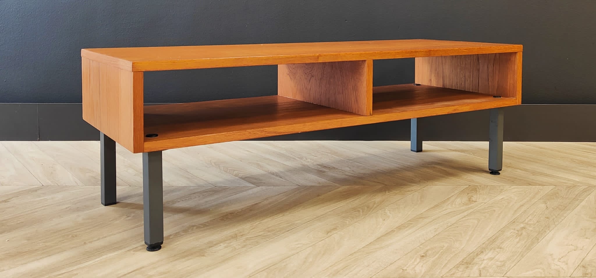 Mid Century Table | Vintage - coffee table, side table, TV cabinet