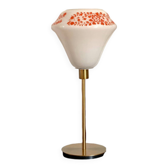 Lampe de table vintage à poser avec un globe ancien en verre blanc avec des fleurs orange