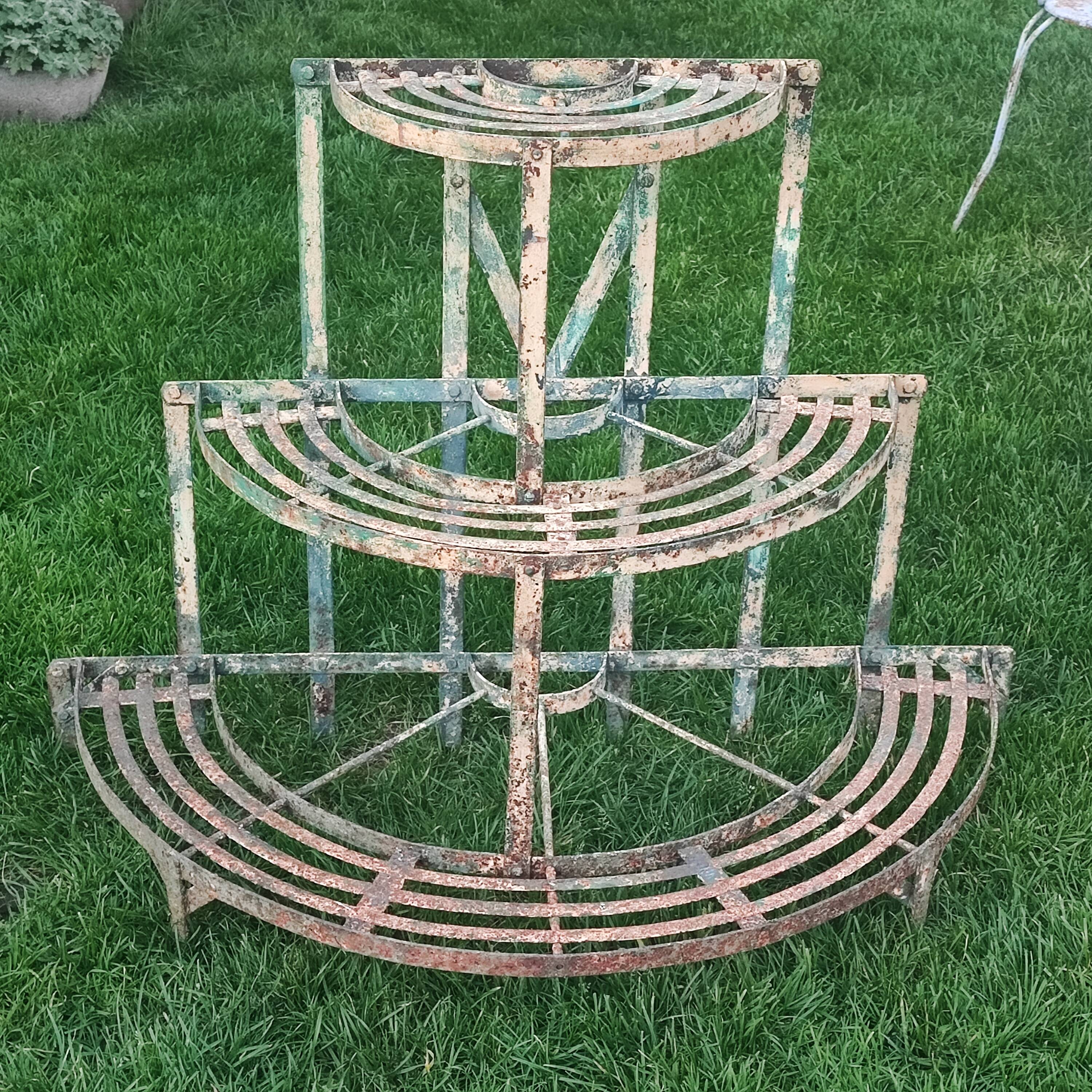 Half-moon florist plant holder