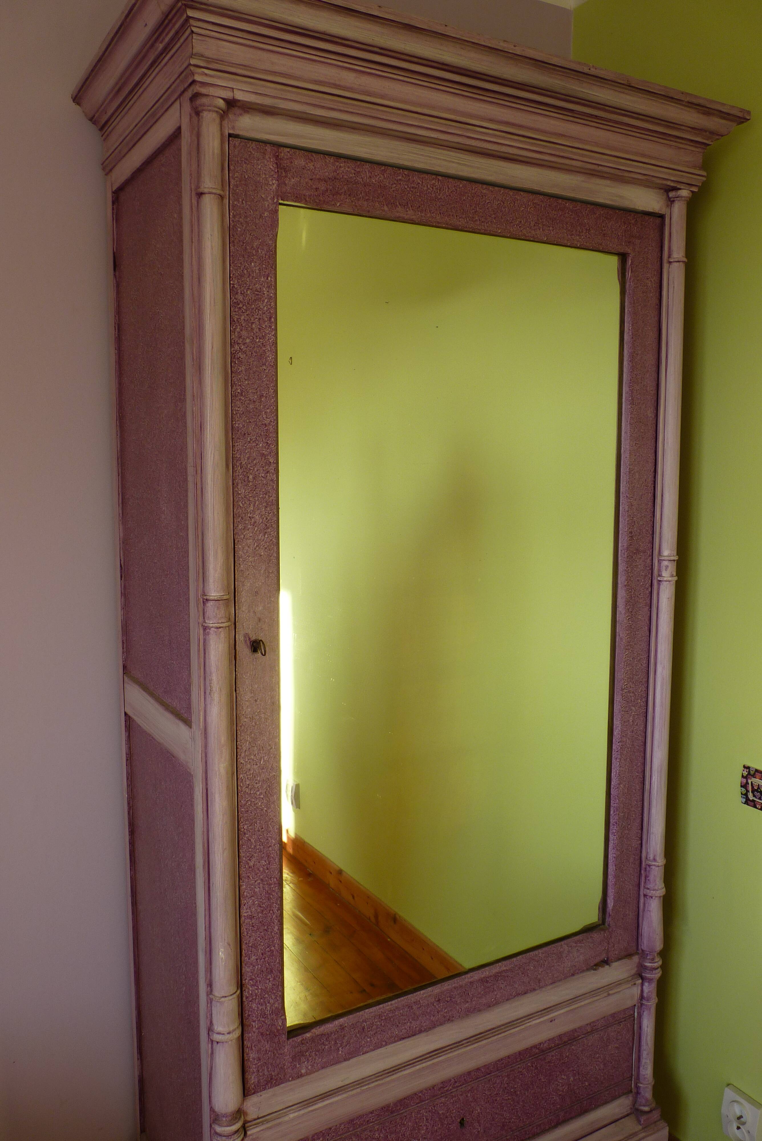 Large wardrobe with mirrored door