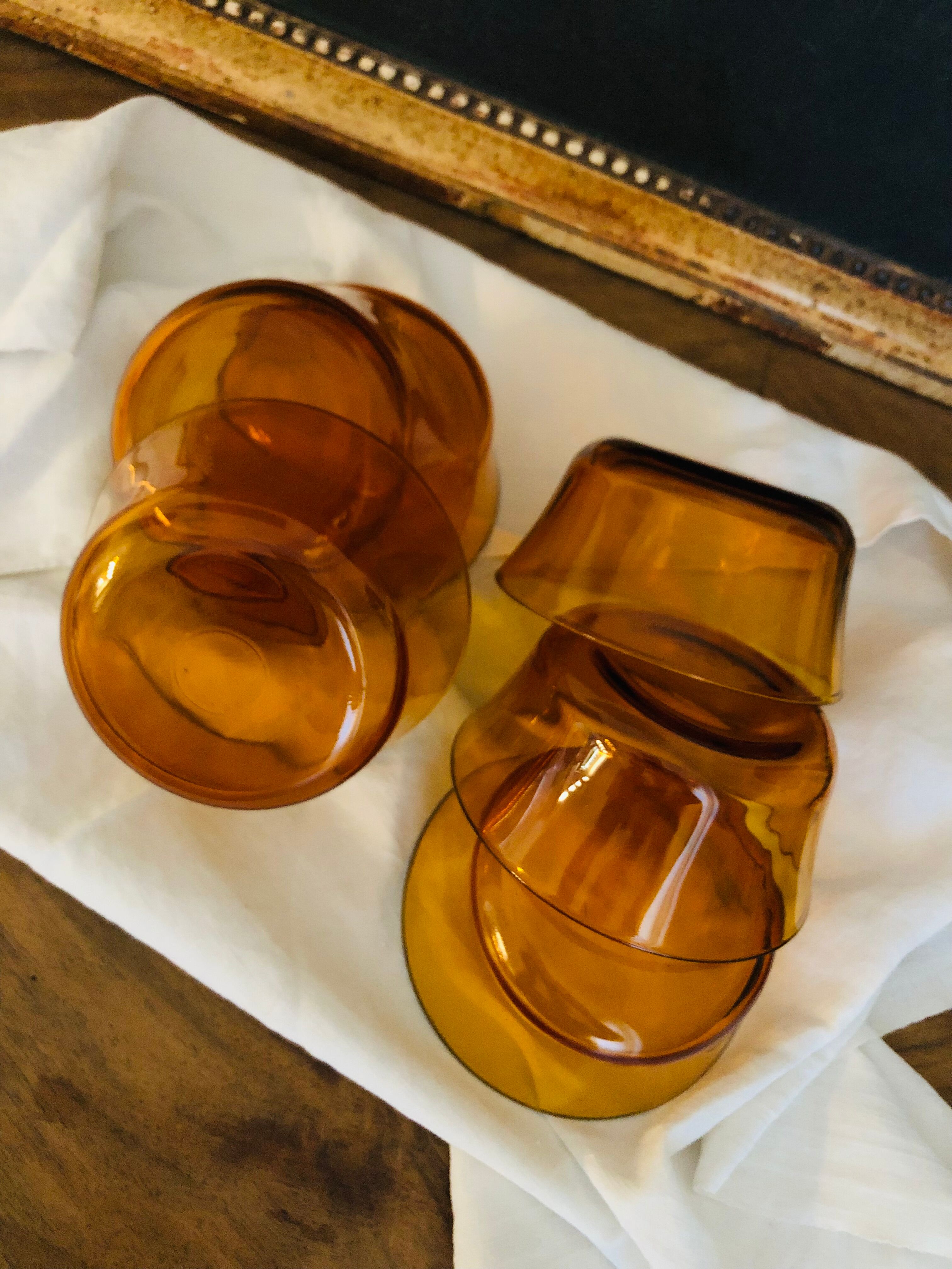 6 amber Duralex cups