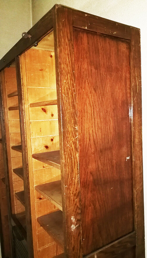 Meuble classeur à triple rideau vintage en bois