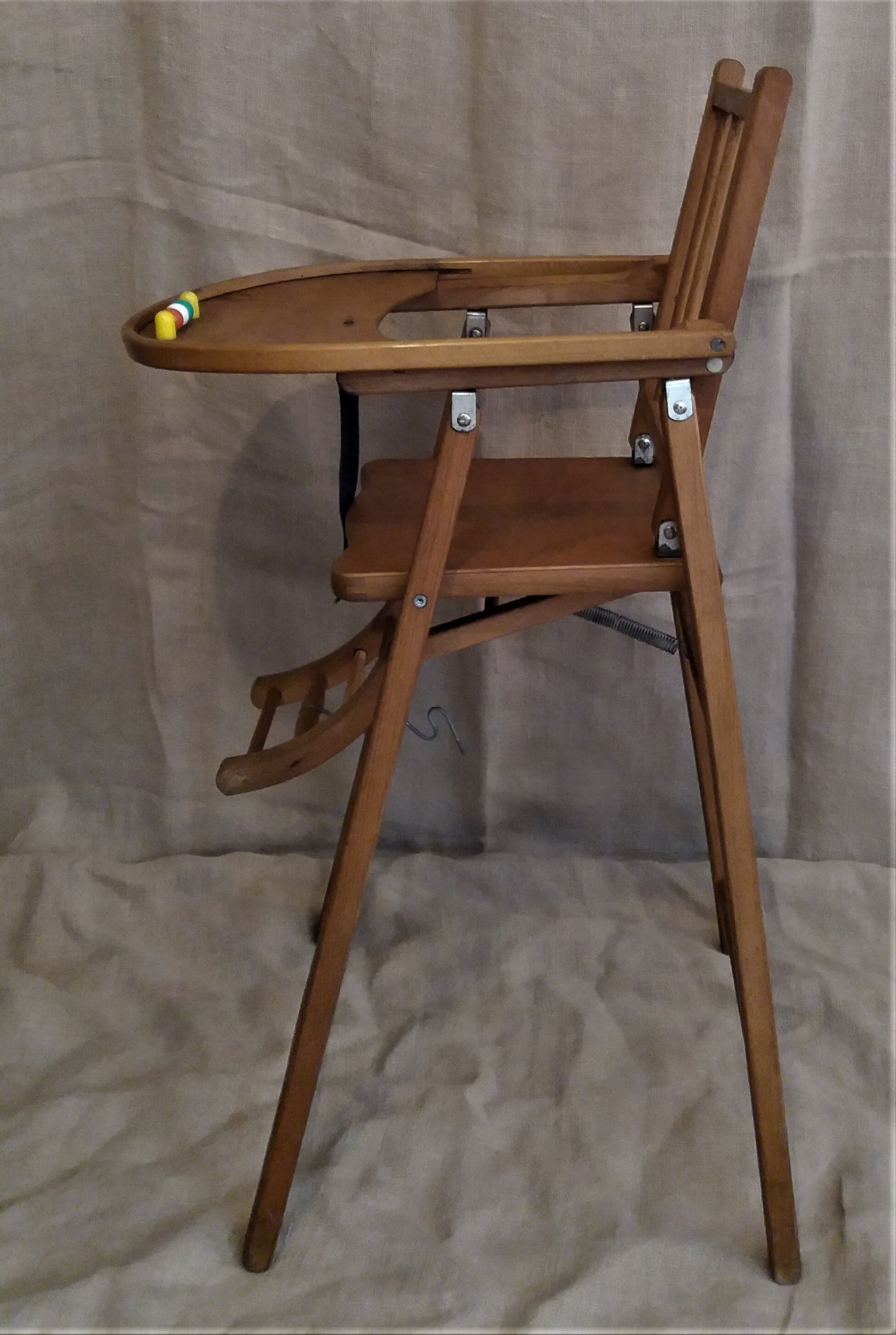 Chaise bébé vintage en bois