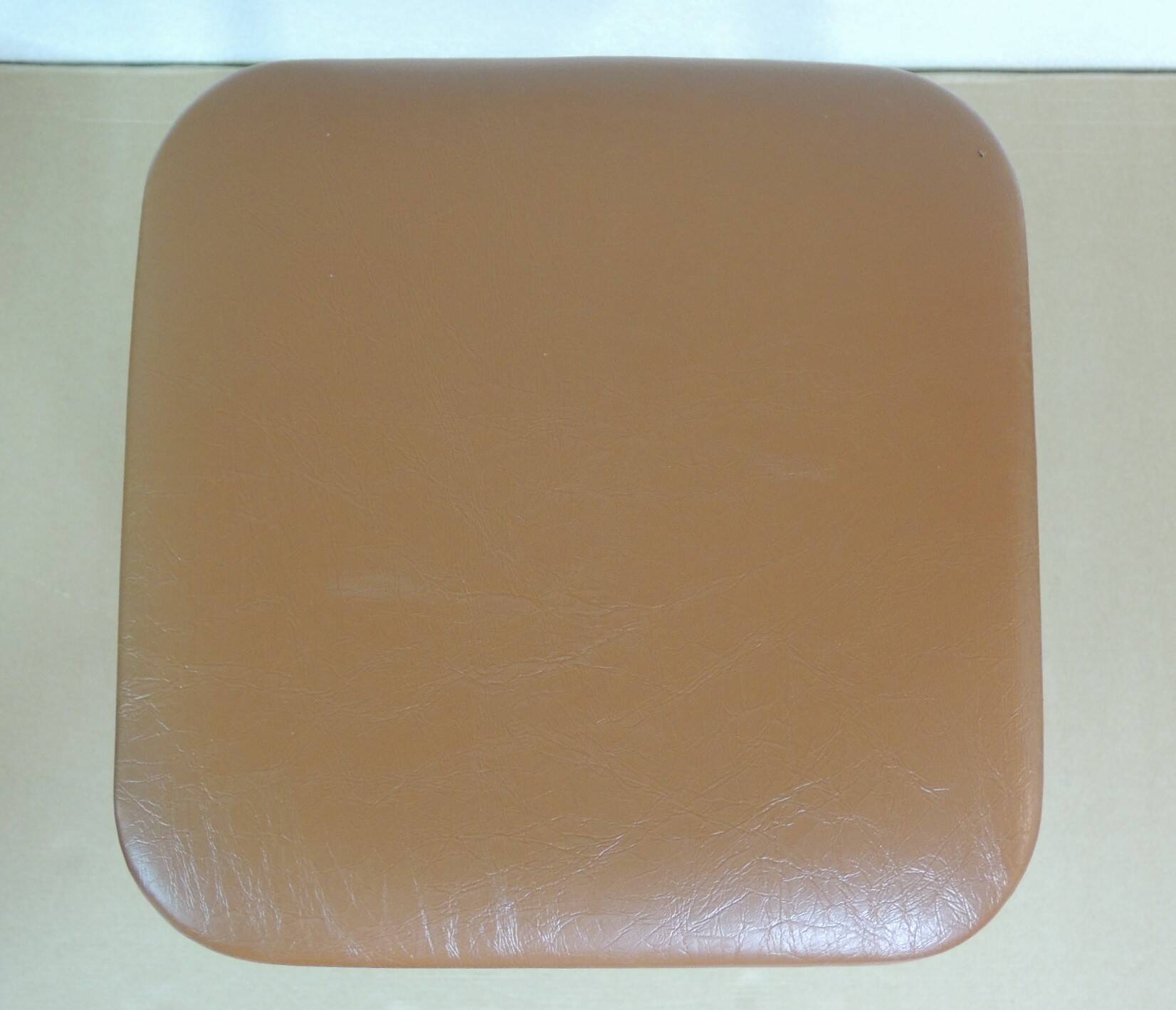 Tabouret en skaï