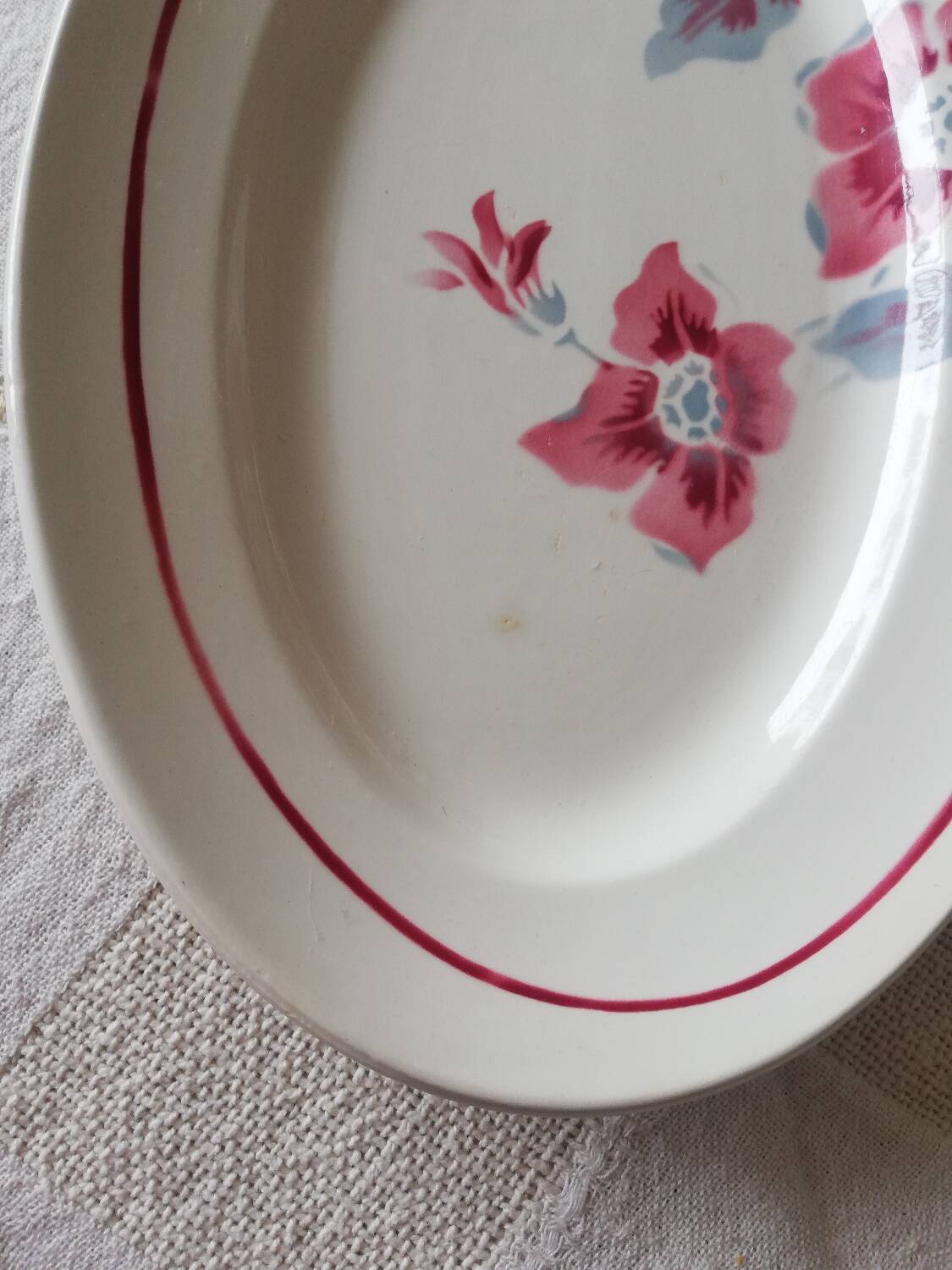 Serving dish, Digoin Clematis flowered dish