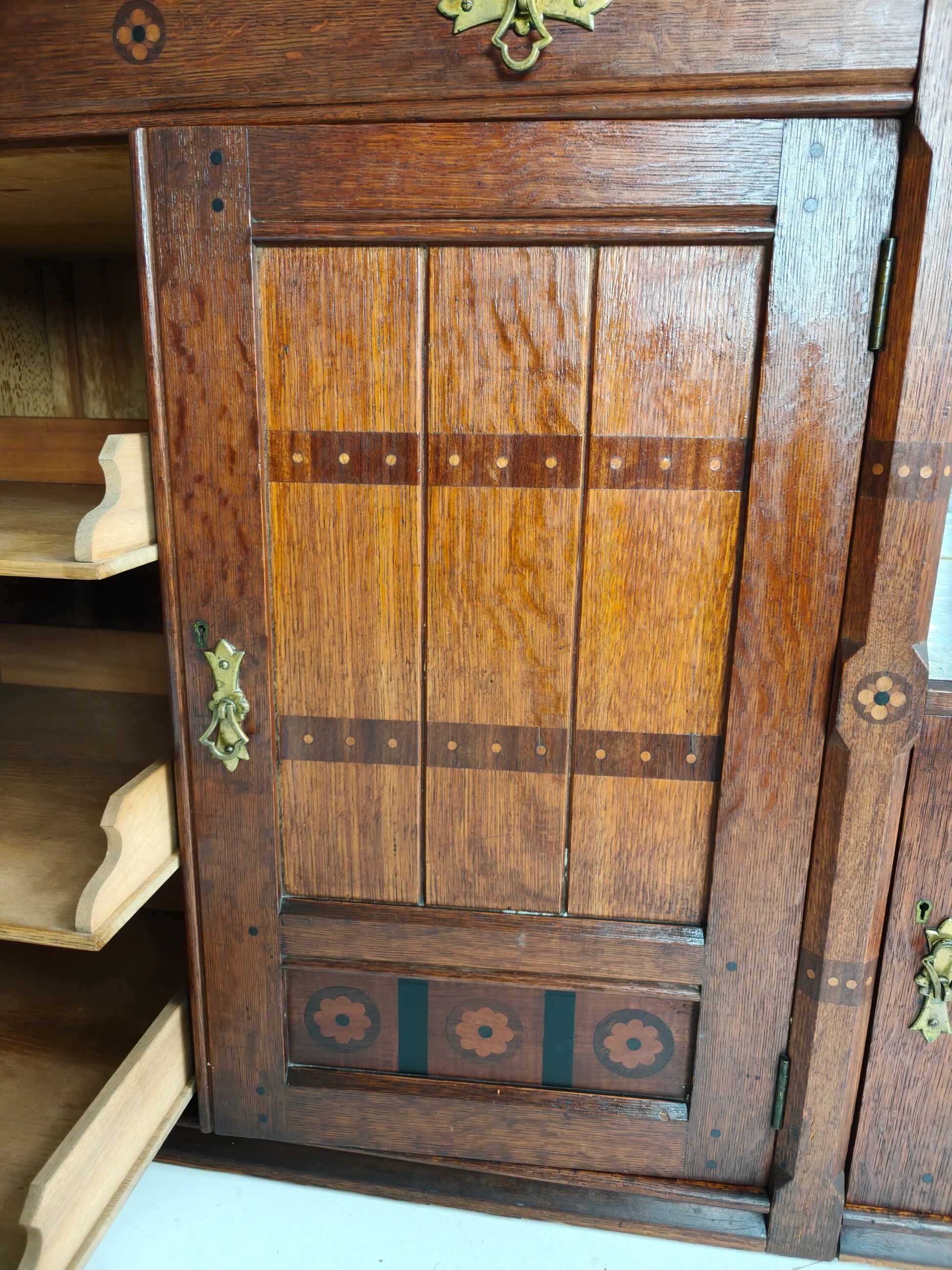 Buffet Arts & Crafts anglais en chêne du XIXe siècle par Pratt & Prince