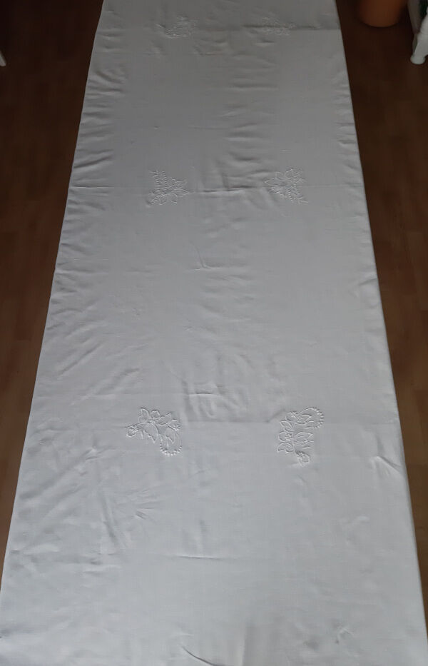 Embroidered tablecloth and 12 towels