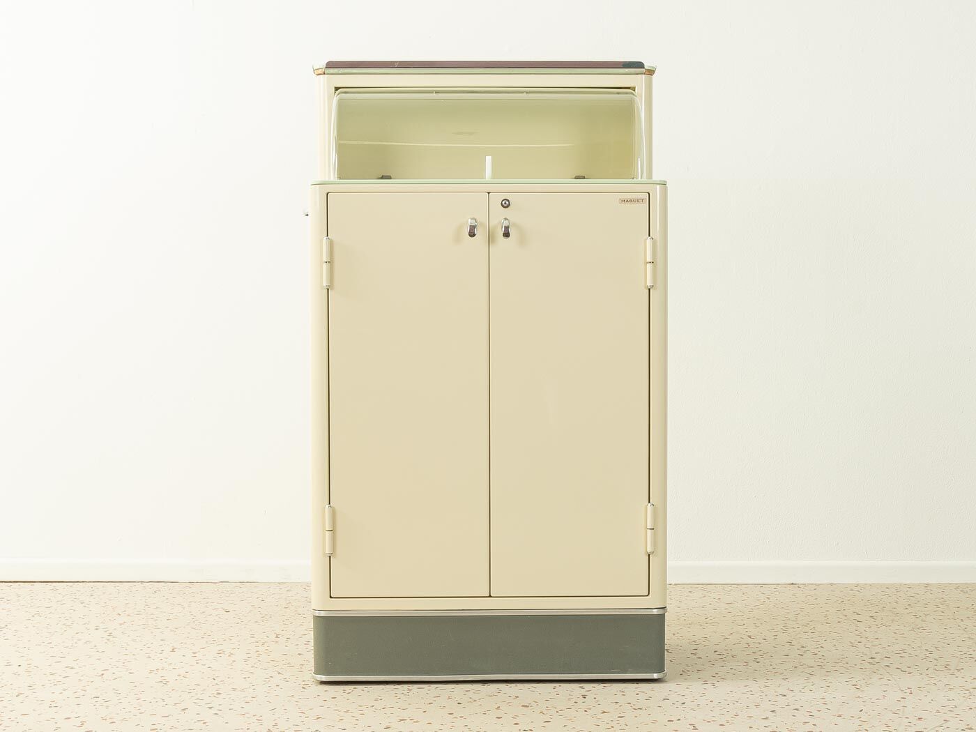 1950s Medicine cabinet, Maquet
