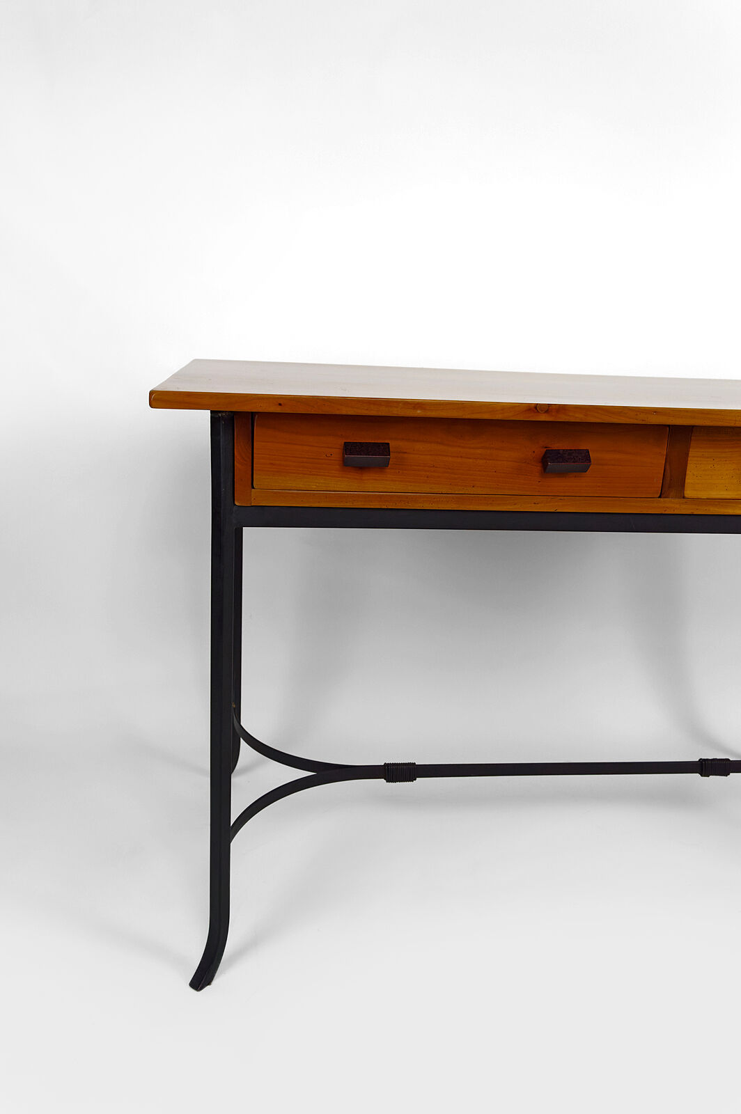 Bureau moderniste en merisier et fer forgé, circa 1980