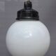 Trio suspensions globes verre opalin et bakélite