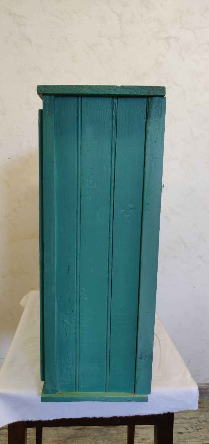 Vintage storage unit