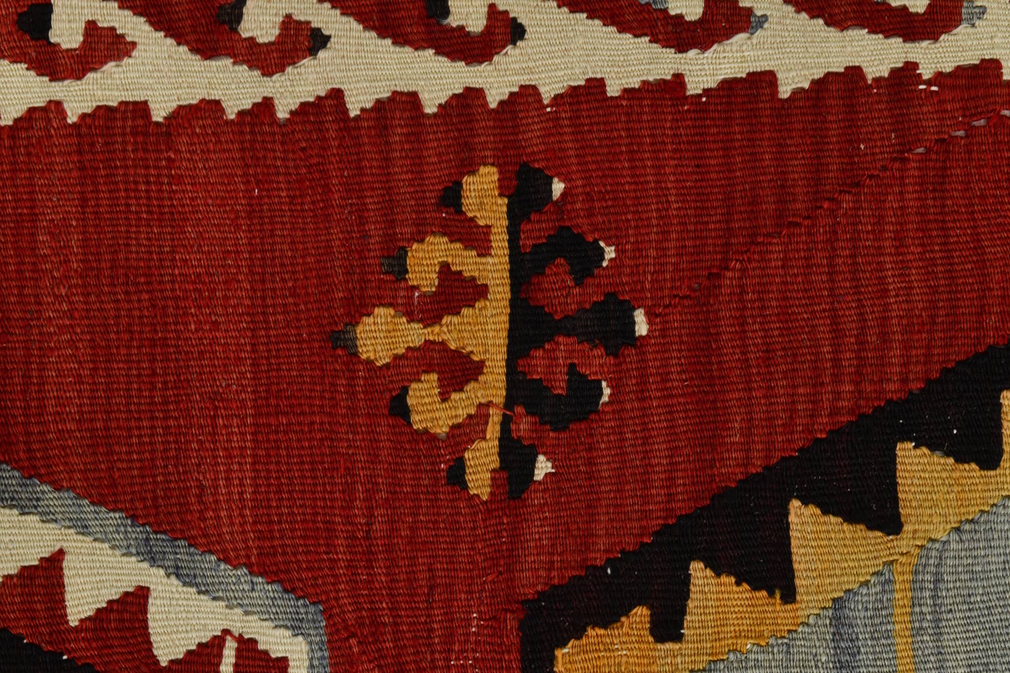 %100 Wool Turkish Vintage Kilim Rug, Mid Century Modern, 183x324 Cm