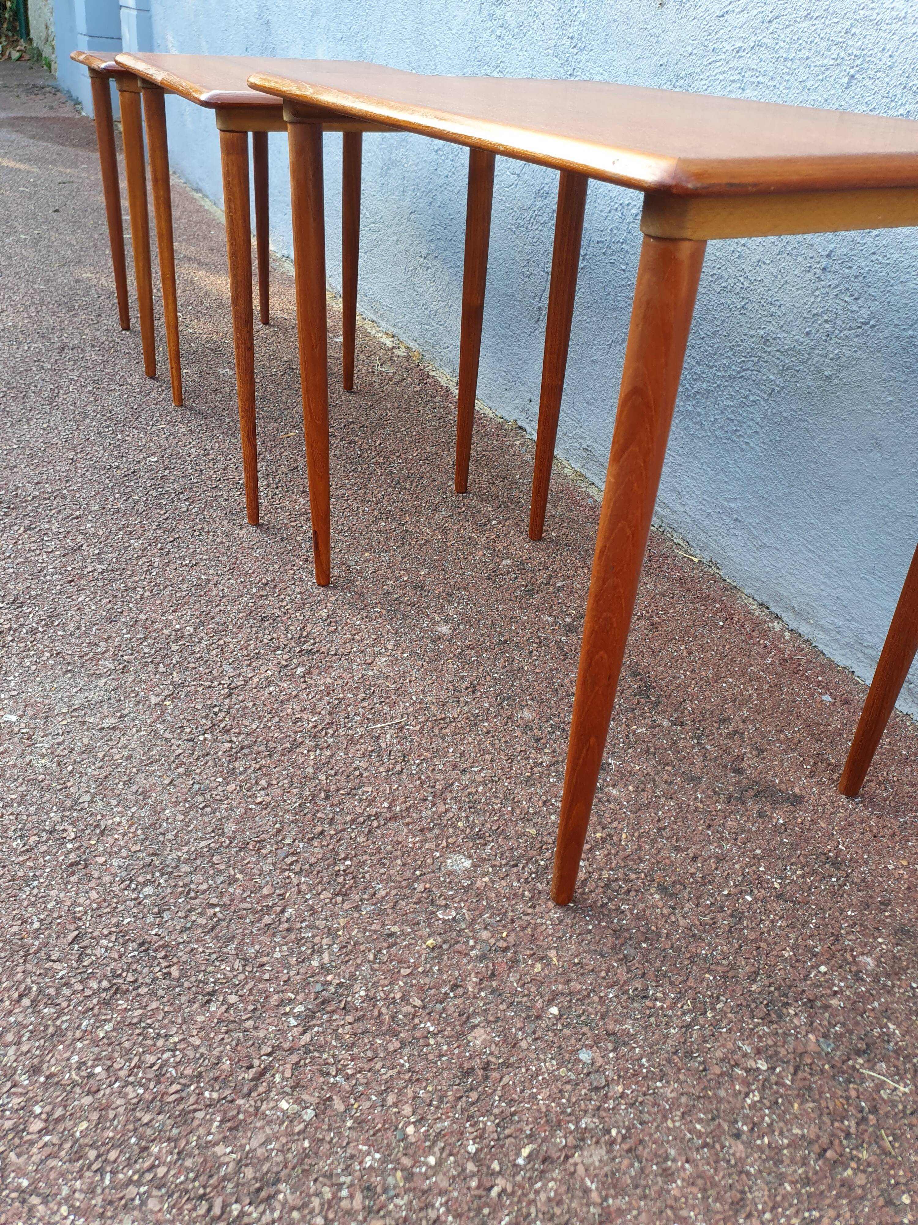 Table gigogne teck vintage